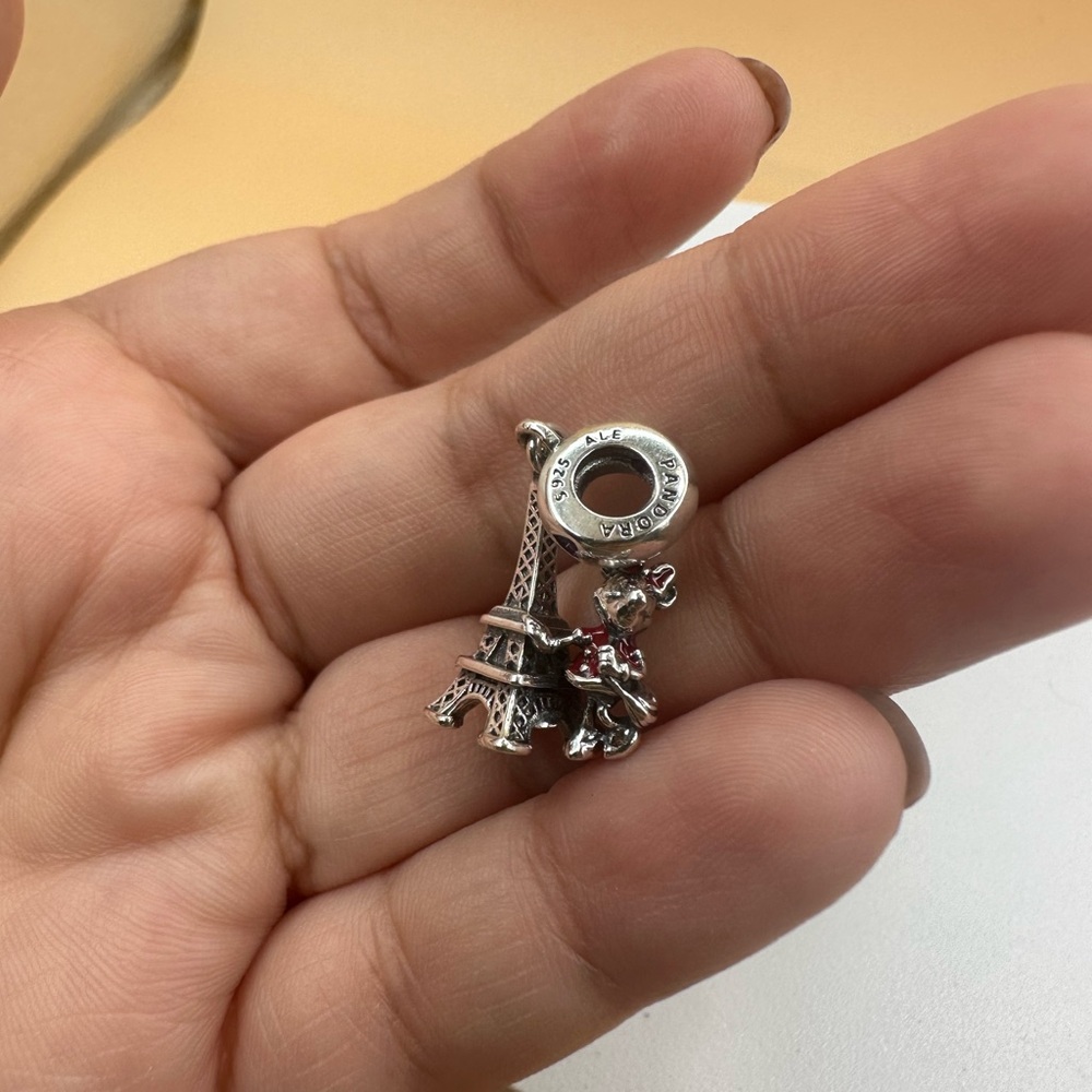 Minnie at the Eiffel Tower - Pandora